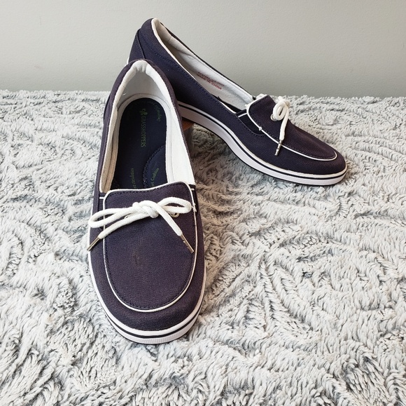 grasshopper sneakers